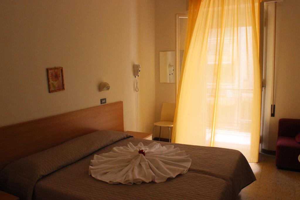 Hotel La Pergola Bellaria-Igea Marina Exterior photo